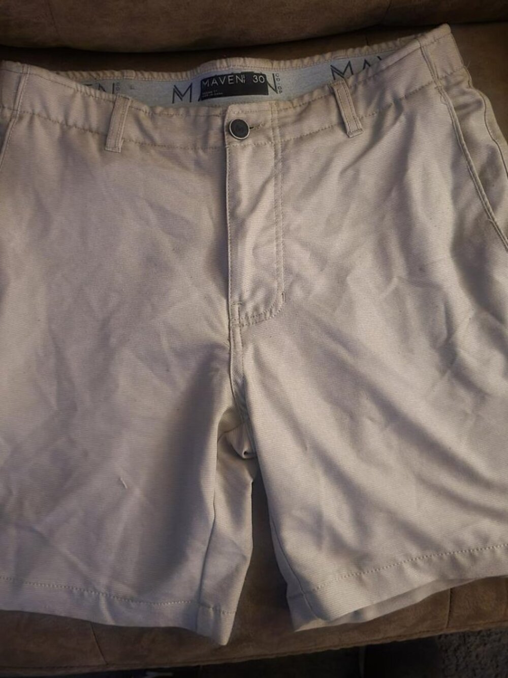 Maven Co. Chino Shorts - Men's Size 30 - Khaki/Cream